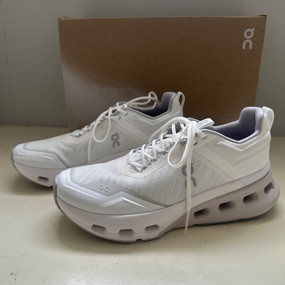 NIB On Cloudnova X Women's 9 White/Glacier - Picture 3 of 7